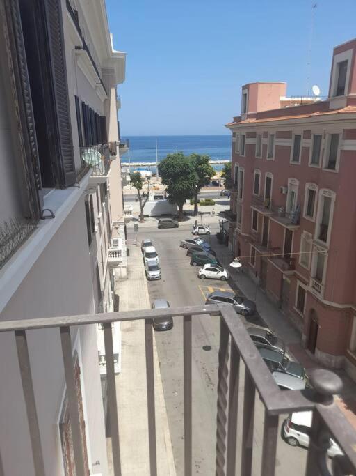 Casa Jole, Appartamento In Centro Bari Exterior photo